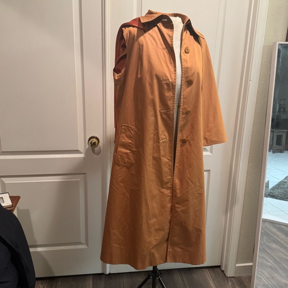 The vintage cape coat shoulder detail trending winter 2024 rust color overcoat - Picture 9 of 17